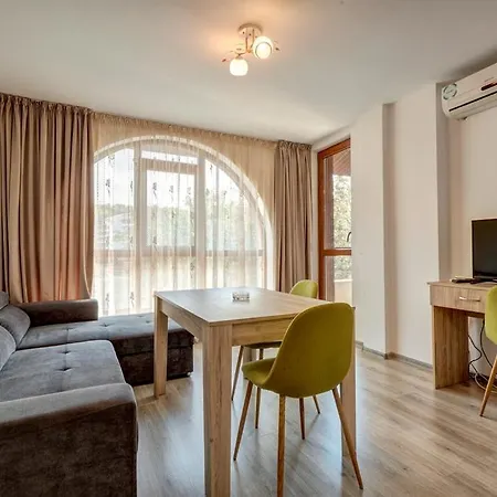 Complex Hunter's Шкорпиловци