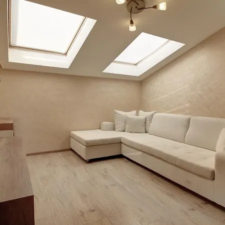 Complex Hunter's Шкорпиловци