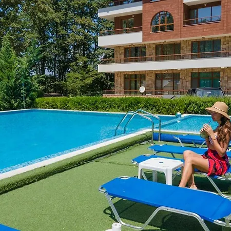 Complex Hunter's Shkorpilovtsi