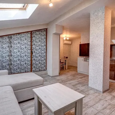 комплекс Hunter's Апартхотел