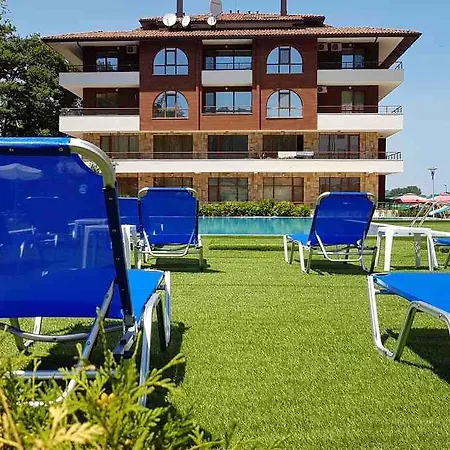 Complex Hunter's Apartahotel 4*