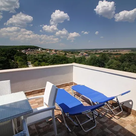 Complex Hunter's Apartahotel Shkorpilovtsi