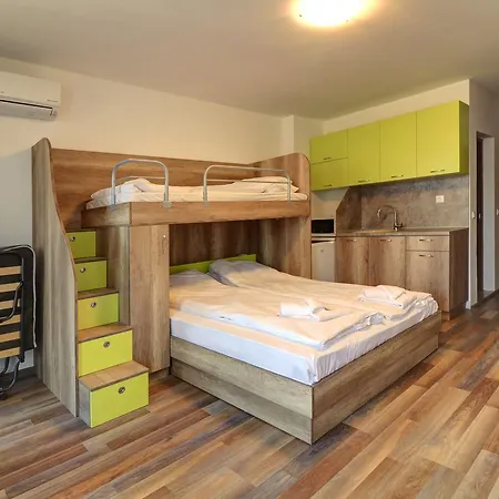 Complex Hunter's Apartahotel