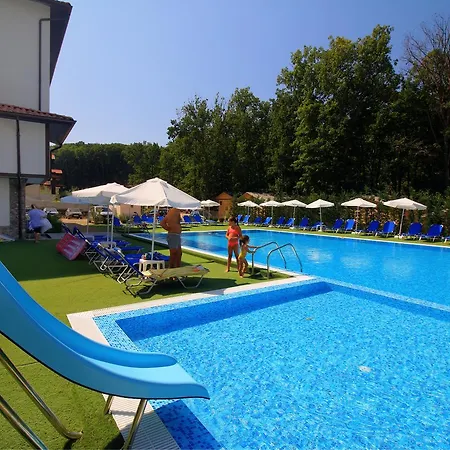 Complex Hunter's Apartahotel Shkorpilovtsi