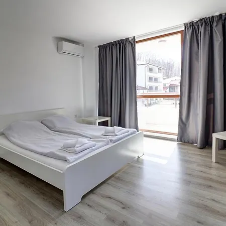 Apartahotel Complex Hunter's 4*