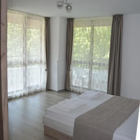 Apartahotel Complex Hunter's